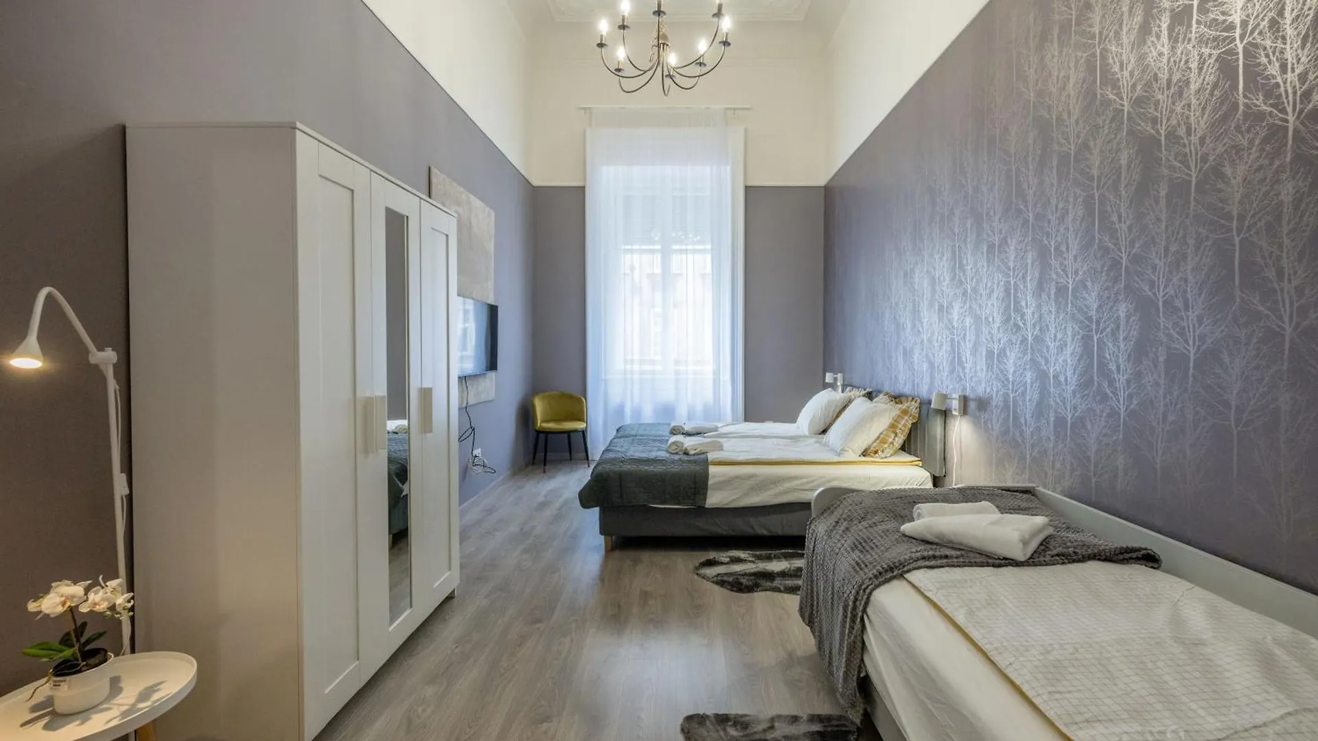 Spacious And Charming Apartment In The Centre Budapesta