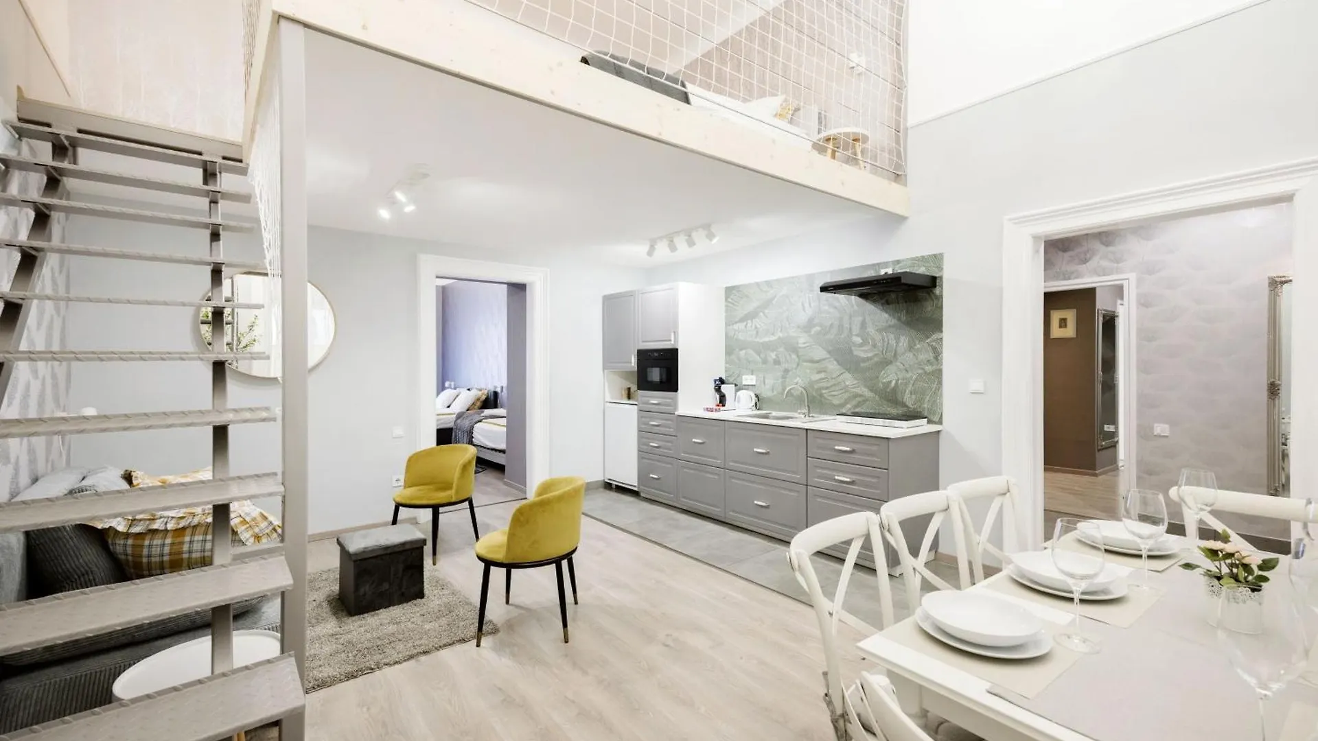 Spacious And Charming Apartment In The Centre Budapest