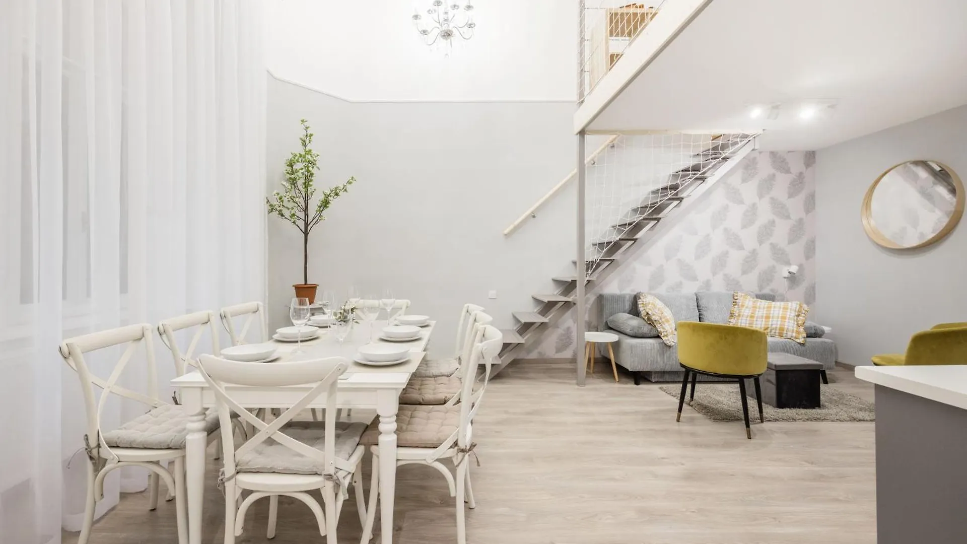Spacious And Charming Apartment In The Centre Budapest