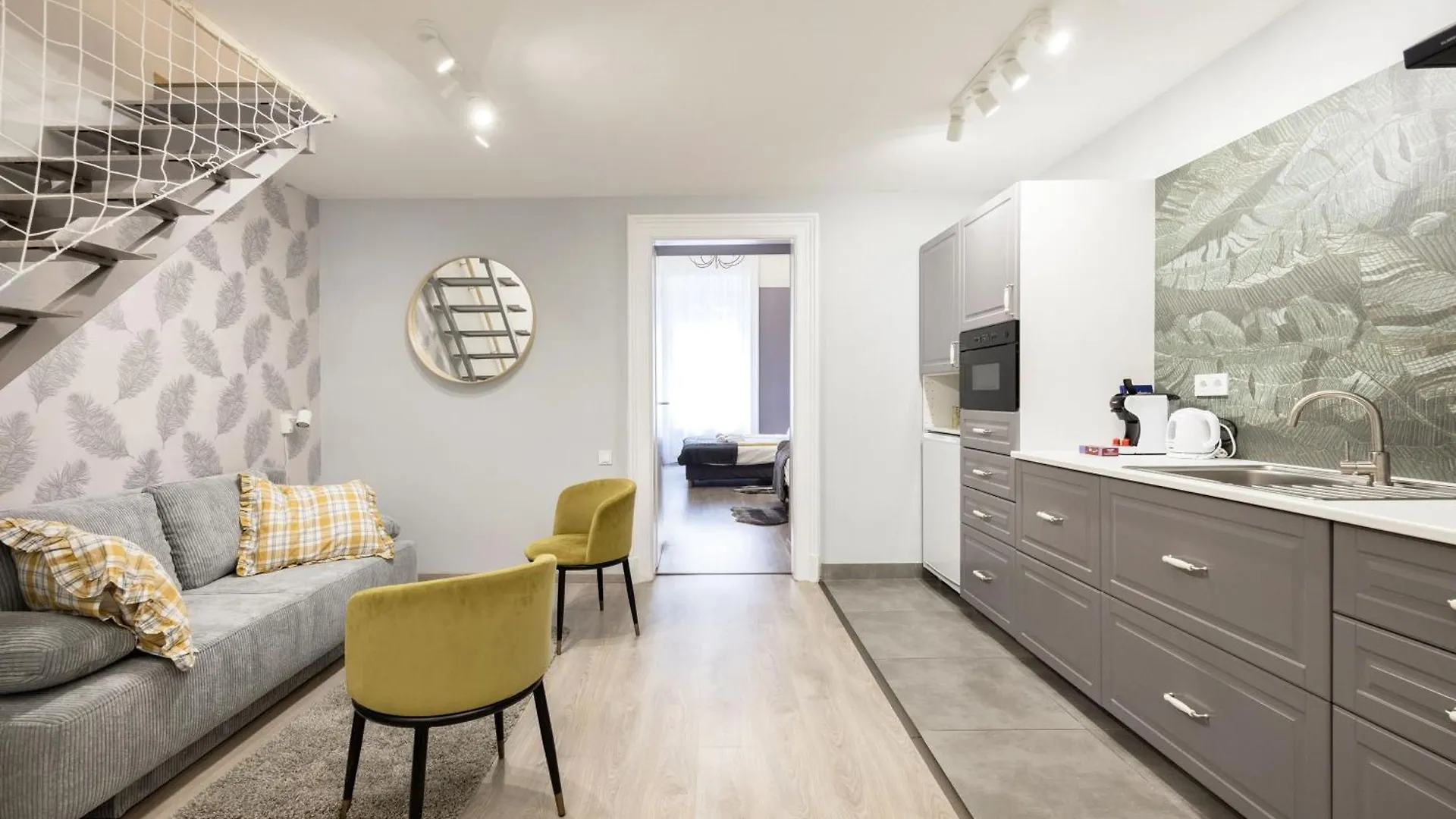 Spacious And Charming Apartment In The Centre Budapest